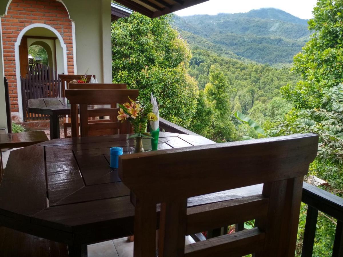 Made Homestay Munduk Luaran gambar