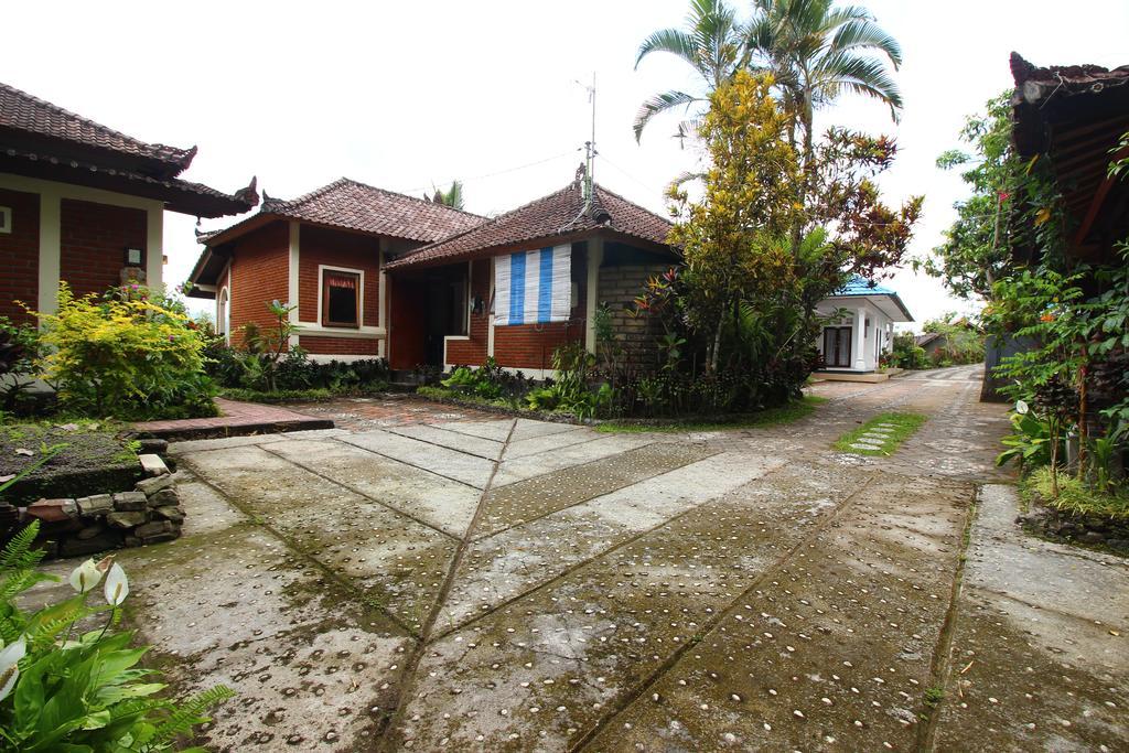 Made Homestay Munduk Luaran gambar